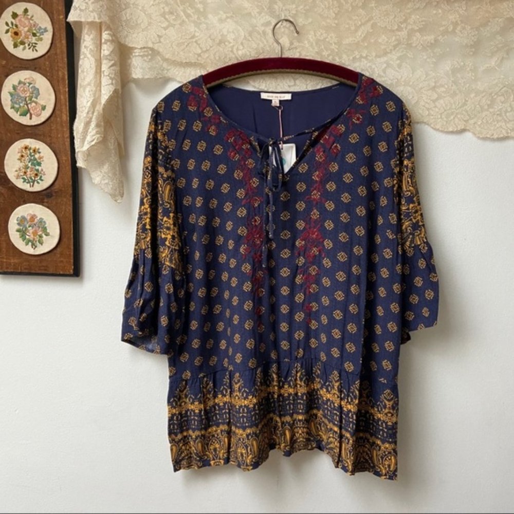 NWT Bohemian SKIES ARE BLUE Peasant Top S